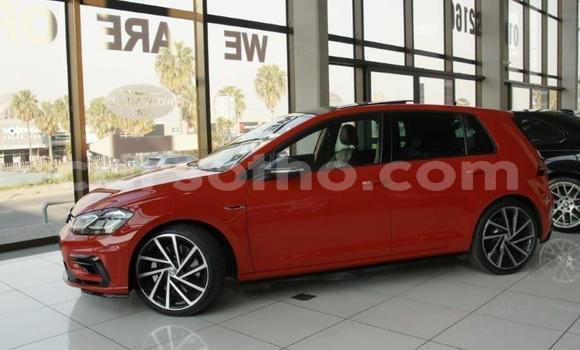 Sayi Na hannu Volkswagen Golf R Red Mota in Mafeteng a Mafeteng Sayi Na hannu Volkswagen Golf R Red Mota in Mafeteng a Mafeteng