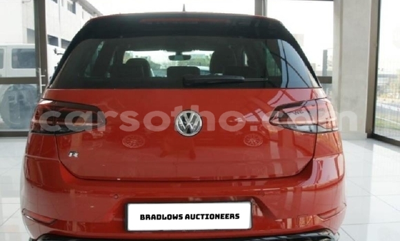 Sayi Na hannu Volkswagen Golf R Red Mota in Mafeteng a Mafeteng Sayi Na hannu Volkswagen Golf R Red Mota in Mafeteng a Mafeteng