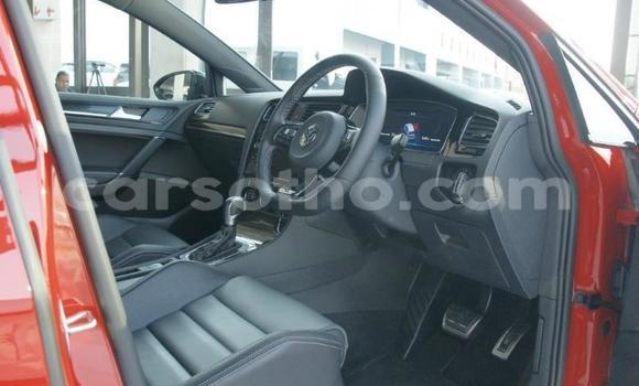 Sayi Na hannu Volkswagen Golf R Red Mota in Mafeteng a Mafeteng Sayi Na hannu Volkswagen Golf R Red Mota in Mafeteng a Mafeteng