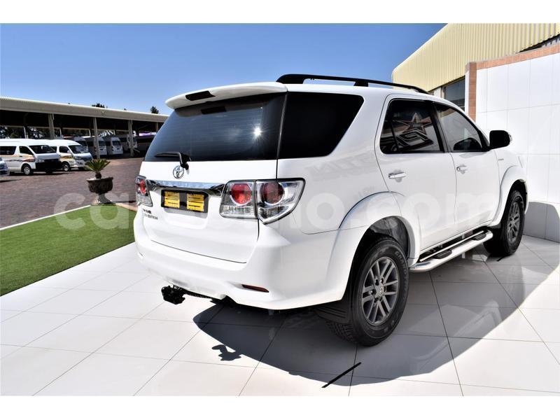 Big with watermark toyota fortuner leribe maputsoa 18274