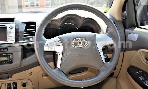 Acheter Occasion Voiture Toyota Fortuner Blanc à Maputsoa, Leribe Acheter Occasion Voiture Toyota Fortuner Blanc à Maputsoa, Leribe
