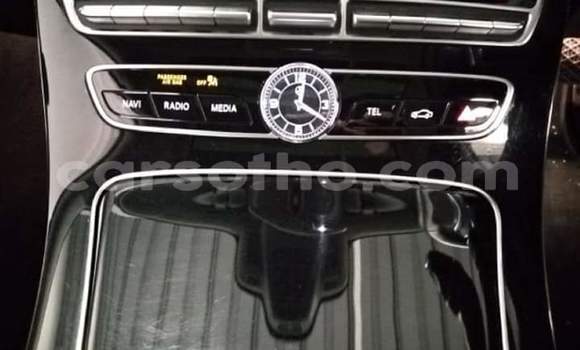 Acheter Occasion Voiture Mercedes-Benz E–Class Gris à Mafeteng, Mafeteng Acheter Occasion Voiture Mercedes-Benz E–Class Gris à Mafeteng, Mafeteng