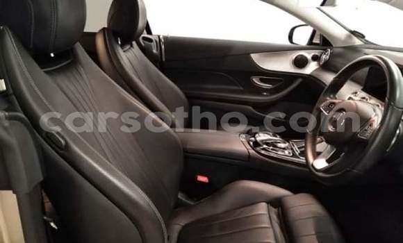 Acheter Occasion Voiture Mercedes-Benz E–Class Gris à Mafeteng, Mafeteng Acheter Occasion Voiture Mercedes-Benz E–Class Gris à Mafeteng, Mafeteng