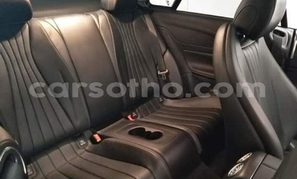 Acheter Occasion Voiture Mercedes-Benz E–Class Gris à Mafeteng, Mafeteng Acheter Occasion Voiture Mercedes-Benz E–Class Gris à Mafeteng, Mafeteng