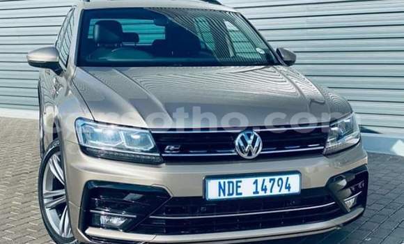 Sayi Na hannu Volkswagen Tiguan Silver Mota in Mafeteng a Mafeteng Sayi Na hannu Volkswagen Tiguan Silver Mota in Mafeteng a Mafeteng