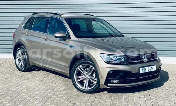 Sayi Na hannu Volkswagen Tiguan Silver Mota in Mafeteng a Mafeteng Sayi Na hannu Volkswagen Tiguan Silver Mota in Mafeteng a Mafeteng
