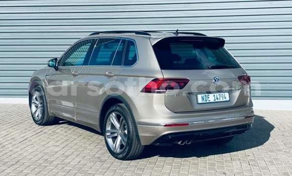 Sayi Na hannu Volkswagen Tiguan Silver Mota in Mafeteng a Mafeteng Sayi Na hannu Volkswagen Tiguan Silver Mota in Mafeteng a Mafeteng