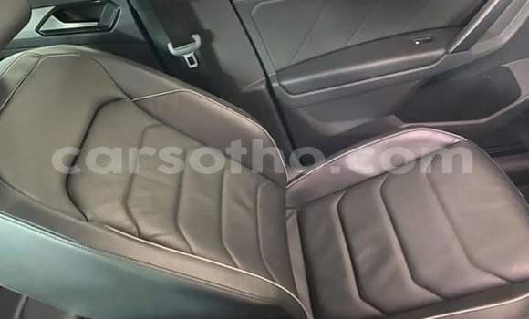 Sayi Na hannu Volkswagen Tiguan Silver Mota in Mafeteng a Mafeteng Sayi Na hannu Volkswagen Tiguan Silver Mota in Mafeteng a Mafeteng