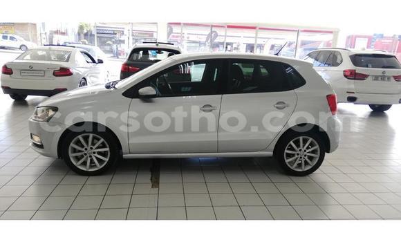 Sayi Na hannu Volkswagen Polo Silver Mota in Maseru a Maseru Sayi Na hannu Volkswagen Polo Silver Mota in Maseru a Maseru