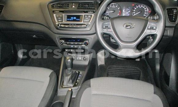 Acheter Occasion Voiture Hyundai i20 Blanc à Maseru, Maseru Acheter Occasion Voiture Hyundai i20 Blanc à Maseru, Maseru