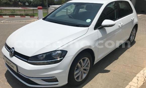 Sayi Na hannu Volkswagen Golf White Mota in Maseru a Maseru Sayi Na hannu Volkswagen Golf White Mota in Maseru a Maseru