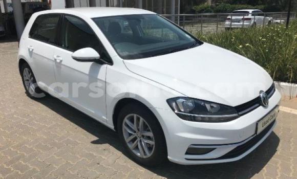 Sayi Na hannu Volkswagen Golf White Mota in Maseru a Maseru Sayi Na hannu Volkswagen Golf White Mota in Maseru a Maseru