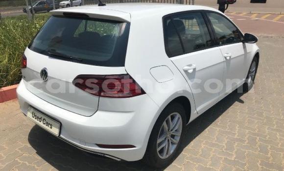 Sayi Na hannu Volkswagen Golf White Mota in Maseru a Maseru Sayi Na hannu Volkswagen Golf White Mota in Maseru a Maseru