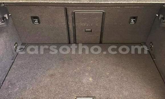 Sayi Na hannu Volkswagen Golf R White Mota in Mafeteng a Mafeteng Sayi Na hannu Volkswagen Golf R White Mota in Mafeteng a Mafeteng