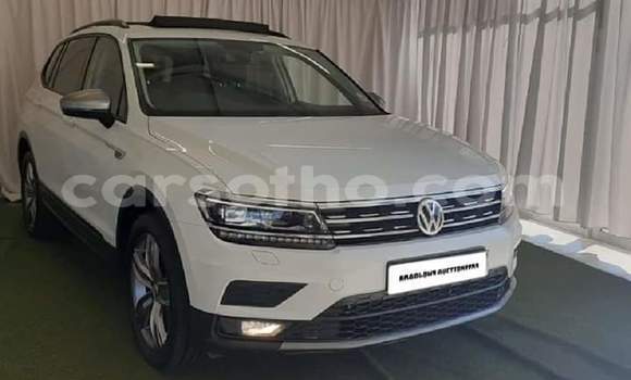 Sayi Na hannu Volkswagen Tiguan Silver Mota in Mafeteng a Mafeteng Sayi Na hannu Volkswagen Tiguan Silver Mota in Mafeteng a Mafeteng