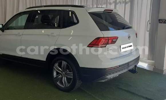 Sayi Na hannu Volkswagen Tiguan Silver Mota in Mafeteng a Mafeteng Sayi Na hannu Volkswagen Tiguan Silver Mota in Mafeteng a Mafeteng