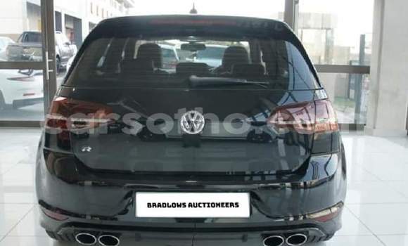 Sayi Na hannu Volkswagen Golf R Black Mota in Mafeteng a Mafeteng Sayi Na hannu Volkswagen Golf R Black Mota in Mafeteng a Mafeteng