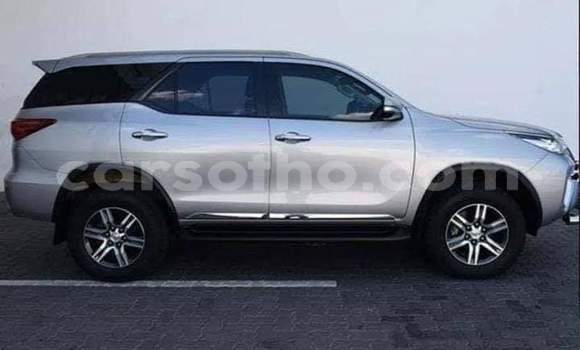 Acheter Occasion Voiture Toyota Fortuner Gris à Mafeteng, Mafeteng Acheter Occasion Voiture Toyota Fortuner Gris à Mafeteng, Mafeteng
