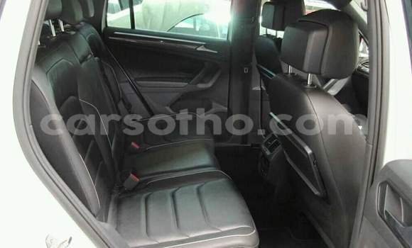 Sayi Na hannu Volkswagen Tiguan White Mota in Maseru a Maseru Sayi Na hannu Volkswagen Tiguan White Mota in Maseru a Maseru