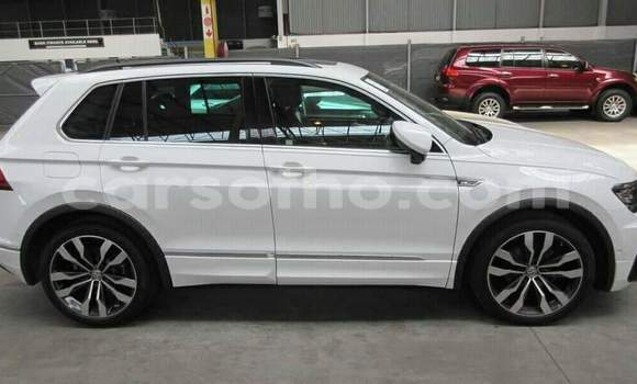 Sayi Na hannu Volkswagen Tiguan White Mota in Maseru a Maseru Sayi Na hannu Volkswagen Tiguan White Mota in Maseru a Maseru