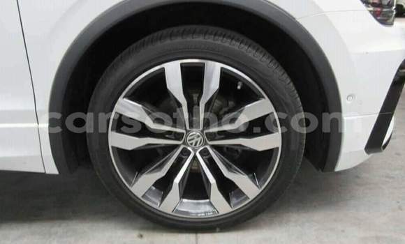 Sayi Na hannu Volkswagen Tiguan White Mota in Maseru a Maseru Sayi Na hannu Volkswagen Tiguan White Mota in Maseru a Maseru