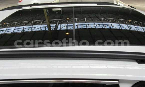 Sayi Na hannu Volkswagen Tiguan White Mota in Maseru a Maseru Sayi Na hannu Volkswagen Tiguan White Mota in Maseru a Maseru