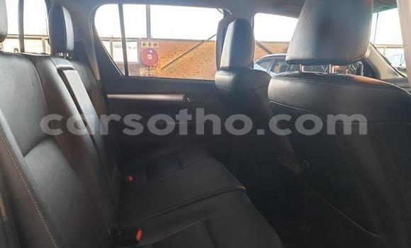 اشتري مستعمل Toyota Hilux Silver سيارة في Butha Buthe في Butha-Buthe اشتري مستعمل Toyota Hilux Silver سيارة في Butha Buthe في Butha-Buthe