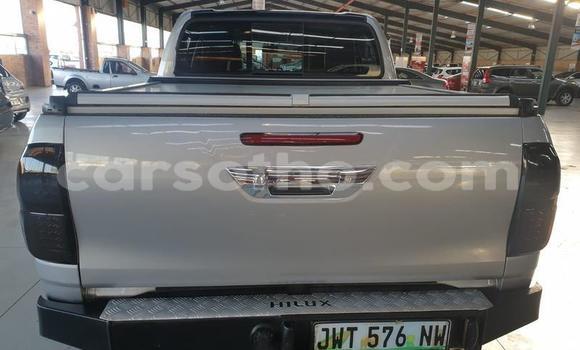 اشتري مستعمل Toyota Hilux Silver سيارة في Butha Buthe في Butha-Buthe اشتري مستعمل Toyota Hilux Silver سيارة في Butha Buthe في Butha-Buthe