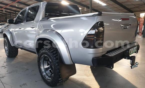 اشتري مستعمل Toyota Hilux Silver سيارة في Butha Buthe في Butha-Buthe اشتري مستعمل Toyota Hilux Silver سيارة في Butha Buthe في Butha-Buthe