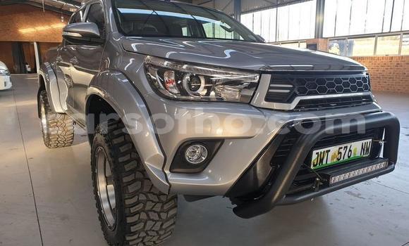 اشتري مستعمل Toyota Hilux Silver سيارة في Butha Buthe في Butha-Buthe اشتري مستعمل Toyota Hilux Silver سيارة في Butha Buthe في Butha-Buthe