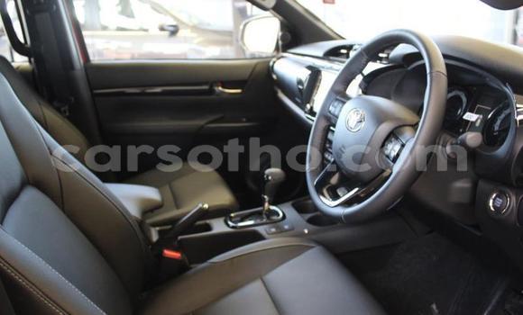 Acheter Occasion Voiture Toyota Hilux Rouge à Import - Dubai, Maseru Acheter Occasion Voiture Toyota Hilux Rouge à Import - Dubai, Maseru