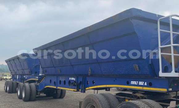 Sayi Na hannu Caterpillar 120 Blue Babbar mota in Maseru a Maseru Sayi Na hannu Caterpillar 120 Blue Babbar mota in Maseru a Maseru