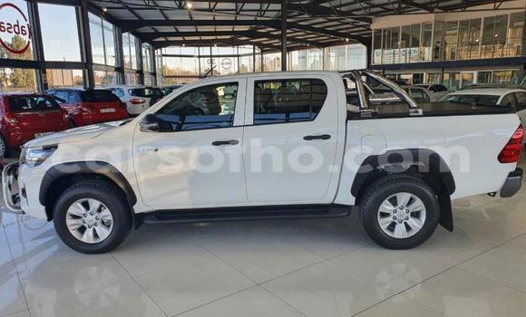 اشتري مستعمل Toyota Hilux White سيارة في Maseru في Maseru اشتري مستعمل Toyota Hilux White سيارة في Maseru في Maseru