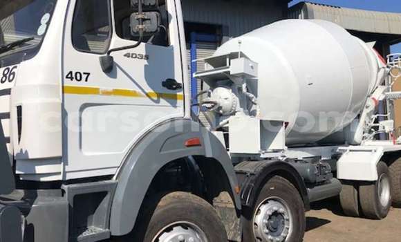 اشتري مستعمل Caterpillar 120 White شاحنة في Import - Dubai في Maseru اشتري مستعمل Caterpillar 120 White شاحنة في Import - Dubai في Maseru