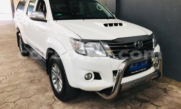 اشتري مستعمل Toyota Hilux White سيارة في Maseru في Maseru اشتري مستعمل Toyota Hilux White سيارة في Maseru في Maseru