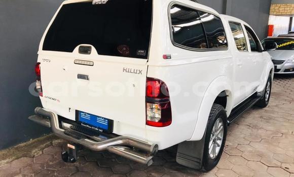اشتري مستعمل Toyota Hilux White سيارة في Maseru في Maseru اشتري مستعمل Toyota Hilux White سيارة في Maseru في Maseru