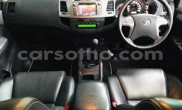 اشتري مستعمل Toyota Hilux White سيارة في Maseru في Maseru اشتري مستعمل Toyota Hilux White سيارة في Maseru في Maseru