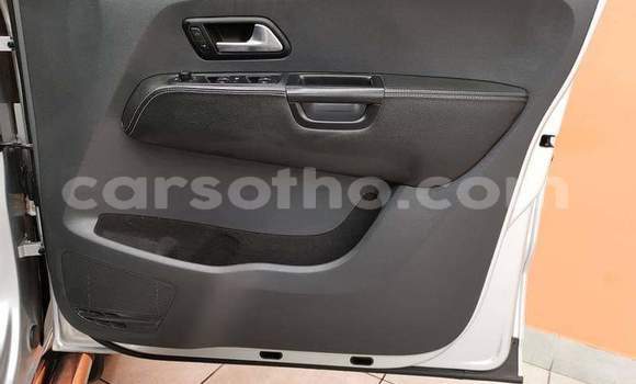 Buy Used Volkswagen Amarok Silver Car in Hlotse in Leribe Buy Used Volkswagen Amarok Silver Car in Hlotse in Leribe