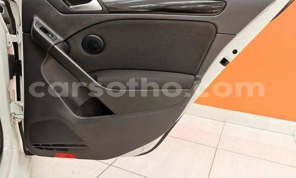 Buy Used Volkswagen Golf White Car in Hlotse in Leribe Buy Used Volkswagen Golf White Car in Hlotse in Leribe