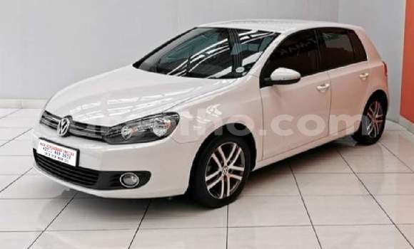 Buy Used Volkswagen Golf White Car in Hlotse in Leribe Buy Used Volkswagen Golf White Car in Hlotse in Leribe