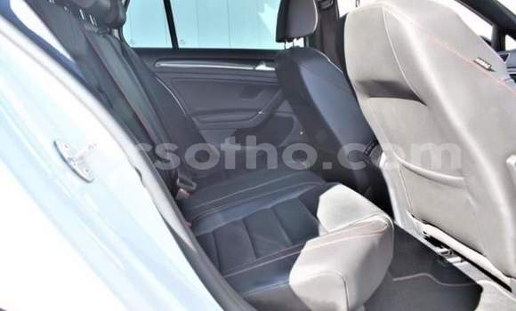 اشتري مستعمل Volkswagen Golf GTI White سيارة في Hlotse في Leribe اشتري مستعمل Volkswagen Golf GTI White سيارة في Hlotse في Leribe