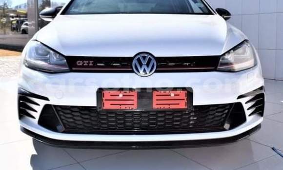 اشتري مستعمل Volkswagen Golf GTI White سيارة في Hlotse في Leribe اشتري مستعمل Volkswagen Golf GTI White سيارة في Hlotse في Leribe