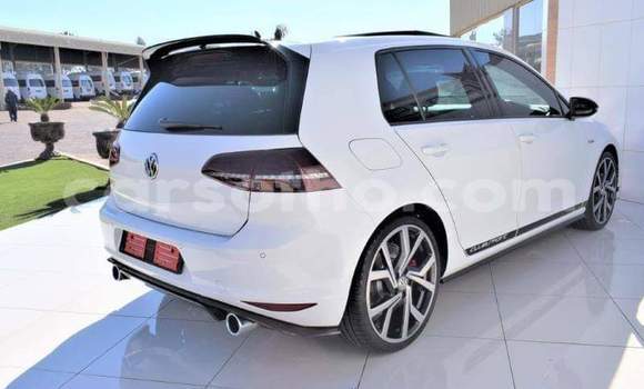 اشتري مستعمل Volkswagen Golf GTI White سيارة في Hlotse في Leribe اشتري مستعمل Volkswagen Golf GTI White سيارة في Hlotse في Leribe