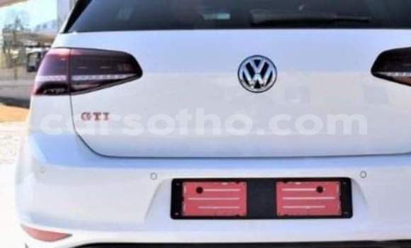 اشتري مستعمل Volkswagen Golf GTI White سيارة في Hlotse في Leribe اشتري مستعمل Volkswagen Golf GTI White سيارة في Hlotse في Leribe