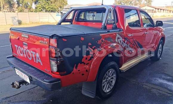 Sayi Na hannu Toyota Hilux Red Mota in Hlotse a Leribe Sayi Na hannu Toyota Hilux Red Mota in Hlotse a Leribe