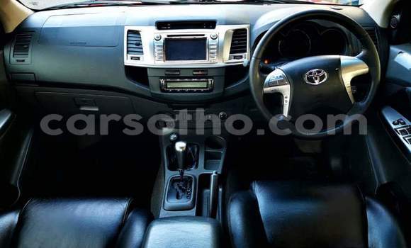 Sayi Na hannu Toyota Hilux Red Mota in Hlotse a Leribe Sayi Na hannu Toyota Hilux Red Mota in Hlotse a Leribe
