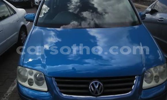 Buy Used Volkswagen Touran Blue Car in Maseru in Maseru Buy Used Volkswagen Touran Blue Car in Maseru in Maseru