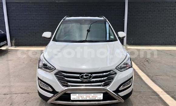 Acheter Occasion Voiture Hyundai Santa Fe Blanc à Hlotse, Leribe Acheter Occasion Voiture Hyundai Santa Fe Blanc à Hlotse, Leribe