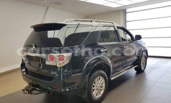 Acheter Occasion Voiture Toyota Fortuner Noir à Hlotse, Leribe Acheter Occasion Voiture Toyota Fortuner Noir à Hlotse, Leribe