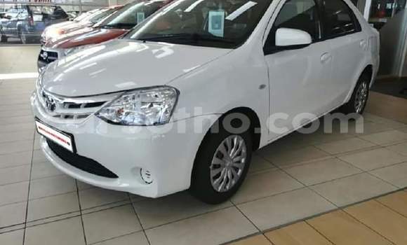 Sayi Na hannu Toyota Etios White Mota in Mafeteng a Mafeteng Sayi Na hannu Toyota Etios White Mota in Mafeteng a Mafeteng